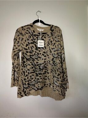 DAVI & DANI Beige and Black Leopard Print Crewneck Sweater